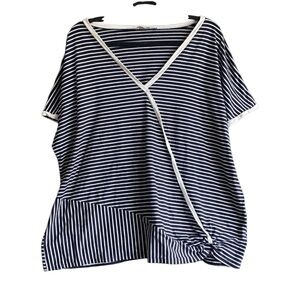 Weekend by Suzanne Bistro Black/White Striped Top. Size 2X
